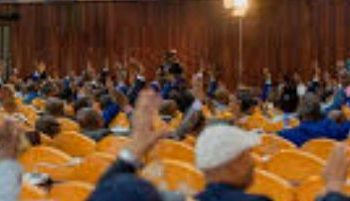 Kwa Tshisekedi byakaze, abadepite bafatanye mu mashati, ndetse hafi gukubitana amangumi