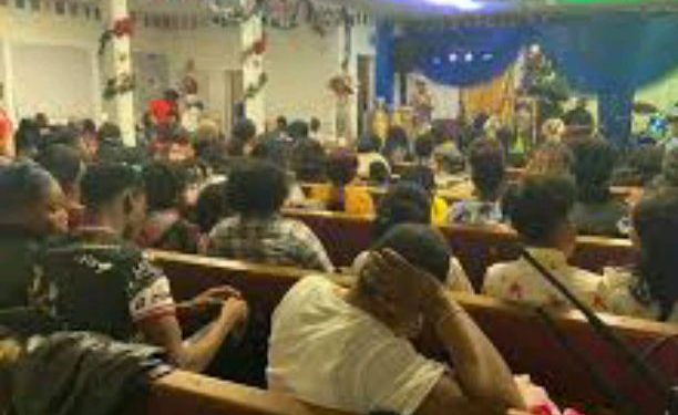 Rv. Misigaro yabwirije hejuru yo gutunganya inzu y’Imana