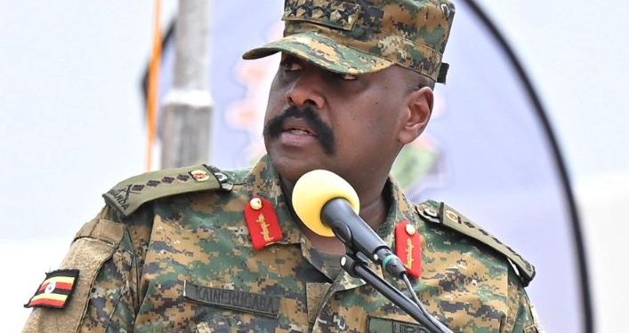 Gen.Muhoozi yagize icyo avuga kubakomeje kuvuga ku buzima bwa se