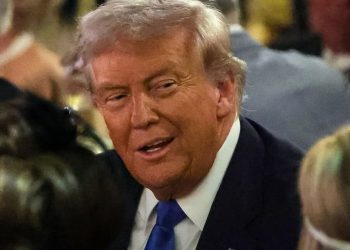 Perezida Trump akomeje kunengwa ku myitwarire ye mu gihe Leta yari yahagaritse imirimo