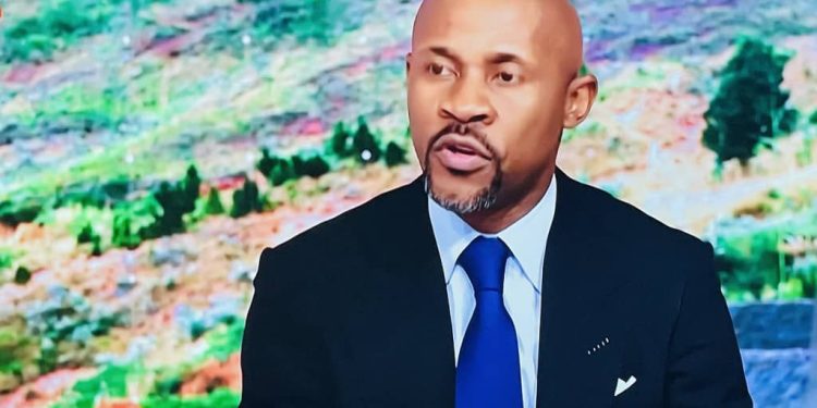 Guverinoma yahakanye uruhare mu bitero by’indege mu Burasirazuba-Minisitiri Muyaya