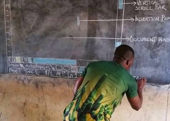 Umwarimu Washushanyaga Microsoft Word ku Kibaho  Yahindutse Ikimenyabose ku Isi, inkuru irambuye