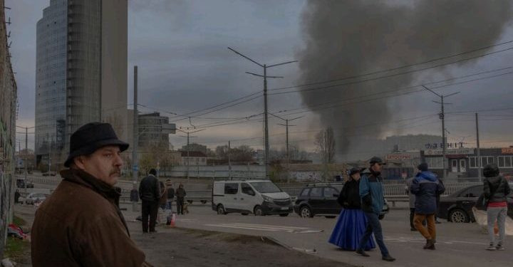 Mu burasirazuba bwa Ukraine mu icyuraburindi nyuma y’ibitero bikaze by’u Burusiya