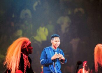 Israel Mbonyi Yujuje BK Arena mu Gitaramo “Icyambu 4” Gihinduka Igitambo cy’Isengesho