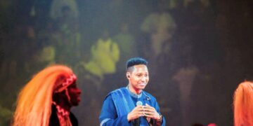 Israel Mbonyi Yujuje BK Arena mu Gitaramo “Icyambu 4” Gihinduka Igitambo cy’Isengesho