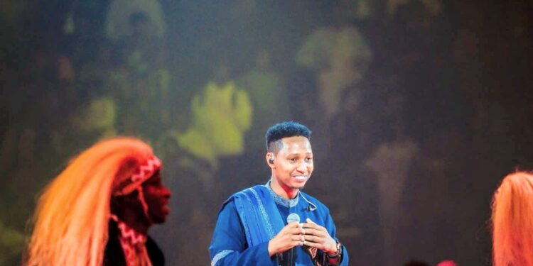 Israel Mbonyi Yujuje BK Arena mu Gitaramo “Icyambu 4” Gihinduka Igitambo cy’Isengesho