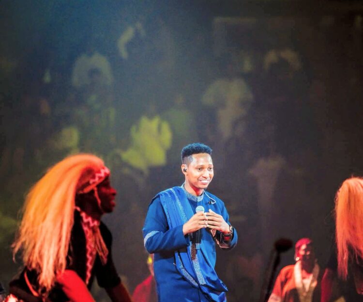 Israel Mbonyi Yujuje BK Arena mu Gitaramo “Icyambu 4” Gihinduka Igitambo cy’Isengesho