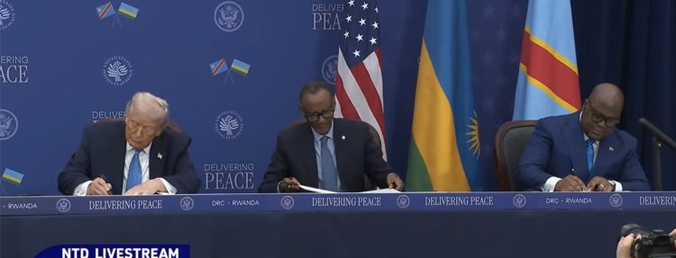 Amateka Yanditswe i Washington: Perezida Kagame na Tshisekedi Basinye Amasezerano y’Amahoro Yari Ategerejwe n’Isi Yose