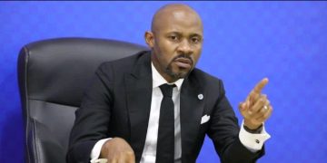 Umudepite mu Nteko ya RDC yamaganye amagambo ya minisitiri Muyaya wasuzuguye Kivu y’Amajyepfo n’iyAmajyaruguru