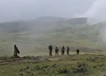 Mbere yo Guhunga Makobola, Ingabo za FARDC n’Iz’u Burundi Zayisahuye Zirayeza