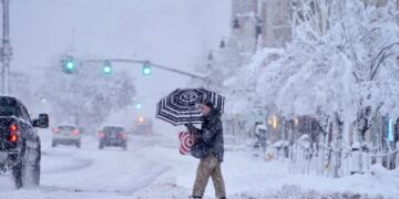 Imvura y’Urubura Yahungabanyije Ubwikorezi mu Majyaruguru ya Amerika, Ibikorwa Byinshi Birahagarara