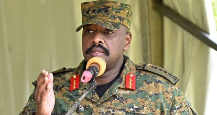 Umugaba Mukuru w’Ingabo za Uganda Yasezeranyije Igikorwa Gikomeye kuri Bobi Wine