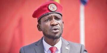 Bobi Wine Yahakanye Ibyavuye mu Matora, Asaba Imyigaragambyo y’Amahoro mu gihe Umutekano we Ukomeje Gushyirwamo Impungenge