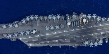 Amerika Yohereje Ubwato Bukomeye bw’Intambara hafi ya Iran, Umwuka wa Politiki n’Umutekano Urushaho Kumera Nabi