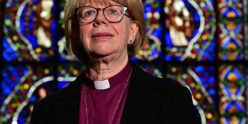 Sarah Yabaye Umugore wa Mbere ugeze mu Buyobozi Bukuru bw’Itorero Angilikani, Handikwa Amateka Mashya y’Iri Torero