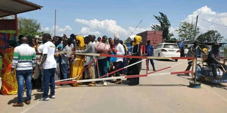 Umupaka wa Gatumba Wongeye Gufungurwa Nyuma y’Igihe Ufunzwe