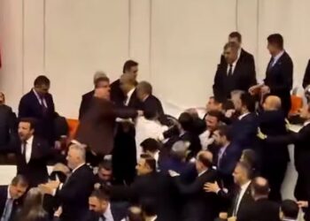 Turukiya: Imvururu n’Ingumi mu Nteko Ishinga Amategeko