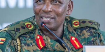 “RDC Ntikwiye Gucumbikira Abahungabanya Umutekano w’u Rwanda”-Gen Muhanguzi