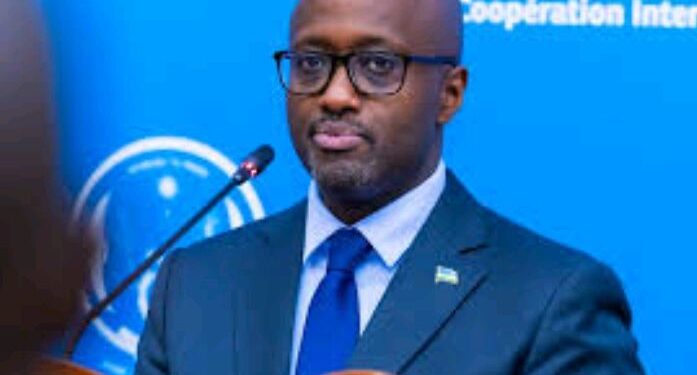 Minisitiri Nduhungirehe Yahishuye Umugambi RDC Irimo wo Kwambura Abanye-Congo Bamwe Ubwenegihugu