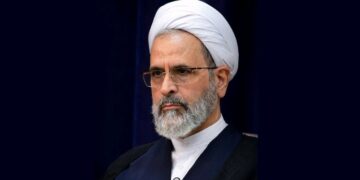 Iran mu Ihurizo Rikomeye: Ali Yiciwe mu Bitero bya Amerika na Israel, Arafi Yagizwe Umusimbura w’Agateganyo, Ibibuga by’Indege byo mu Karere Birafungwa mu Mwuka w’Intambara