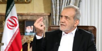 Intambara y’Amagambo hagati ya Iran na Amerika Yarushijeho Gukaza Umurego, Ishyira Isi mu Kaga