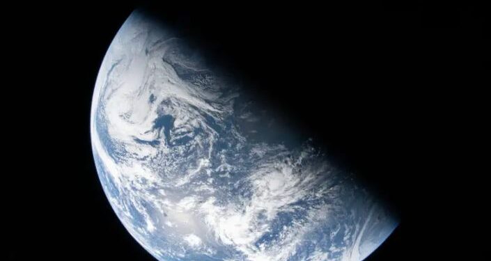 Ifoto y’igitangaza y’Isi yafatiwe mu kirere ishimangira intambwe nshya mu bushakashatsi bw’ikirere