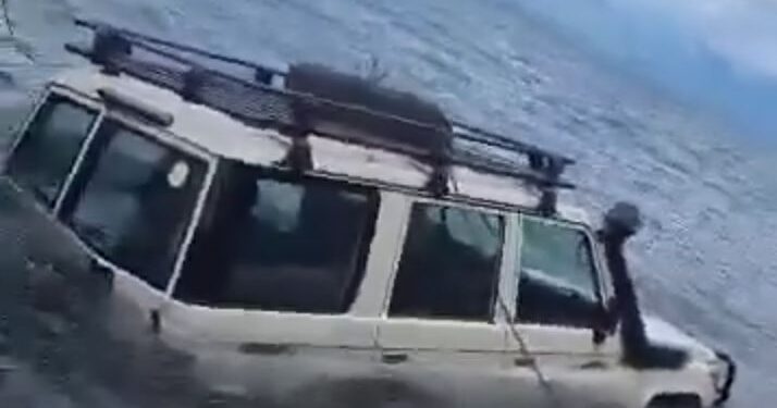 Amazi y’Ikiyaga cya Tanganyika Yahagaritse Imodoka z’Ubutabazi; Ihurizo ku Bikorwaremezo