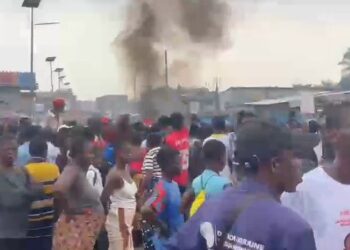 Kinshasa: Umusirikare akurikiranyweho ubwicanyi; ibyatumye imihanda ifungwa n’imvururu zirushaho kwiyongera