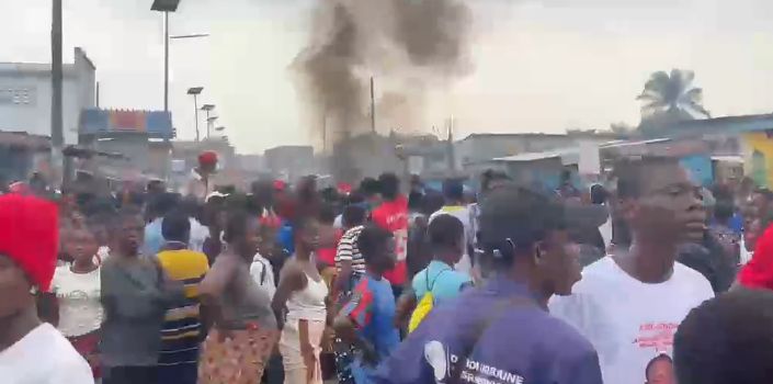 Kinshasa: Umusirikare akurikiranyweho ubwicanyi; ibyatumye imihanda ifungwa n’imvururu zirushaho kwiyongera