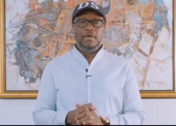 Abanyapolitiki batavuga rumwe n’ubutegetsi bwa Kinshasa bahurije hamwe kunenga Tshisekedi, basaba impinduka zishingiye ku nyungu rusange