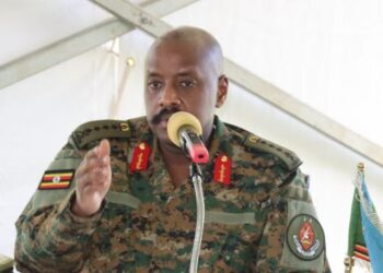 Amagambo ya Gen. Muhoozi ku Muyobozi w’u Butaliyani Yateje Impaka ku Mbuga Nkoranyambaga