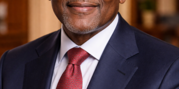 Uko Umuherwe wa Mbere muri Afurika Akomeje Guhindura Ubukungu bw’Isi