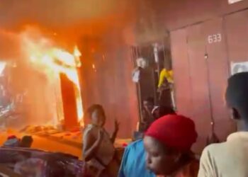 Isoko rikomeye ryo mu Mujyi wa Bujumbura ryafashwe n’inkongi y’umuriro, abacuruzi bahura n’igihombo gikomeye