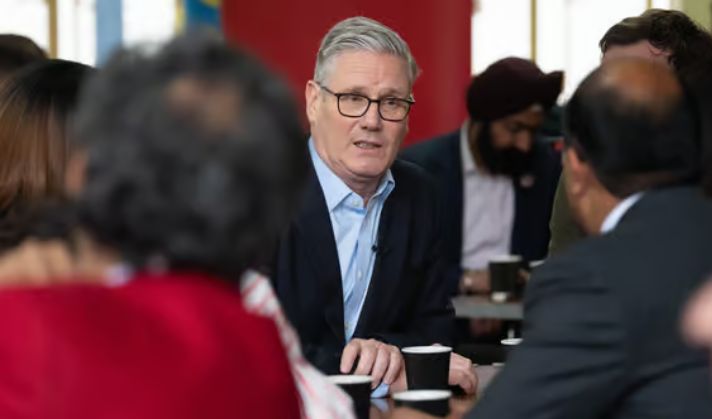 U Bwongereza mu Mvururu za Politiki: Keir Starmer Ari Guhatirizwa Kwegura Mu Gihe Igihugu Gihanganye n’Ibibazo Bikomeye