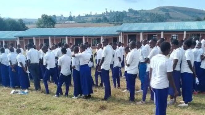 Ibizamini bya Leta Byatangiye muri RDC, Mu gihe Intambara muri Kivu y’Amajyepfo Ikomeje Gushyira Uburezi bw’Abana b’Abanyamulenge mu Kaga
