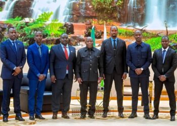 Amacakubiri Arakomeje Mu Banyamulenge Bakorana na Kinshasa: Kongolo, Ganza Cédric na Mbayahaga Mu Ntambara y’Amagambo Ishobora Guhindura Isura y’Ibibera mu Burasirazuba bwa RDC