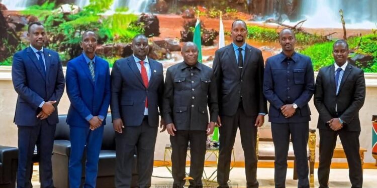 Amacakubiri Arakomeje Mu Banyamulenge Bakorana na Kinshasa: Kongolo, Ganza Cédric na Mbayahaga Mu Ntambara y’Amagambo Ishobora Guhindura Isura y’Ibibera mu Burasirazuba bwa RDC