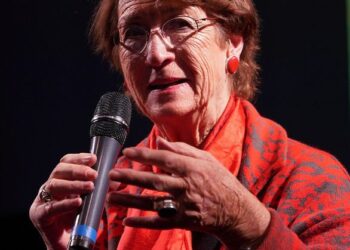 Umunyamakuru w’Inararibonye Colette Yashyize Hanze Ibyo Avuga ku Mikorere ya FDLR n’Imikoranire Yayo na FARDC