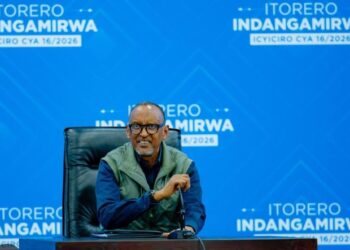 Perezida Kagame Yasabye Urubyiruko Kurangwa n’Imyitwarire Myiza no Kurinda Agaciro k’Igihugu: Amagambo Ye Yongeye Gukurara Impaka ku Mateka, Ubwenegihugu n’Uburenganzira bw’Abanyekongo Bose