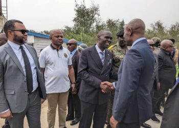 Nyuma y’igihe atagaragara, Guverineri Jean-Jacques Purusi Sadiki yagarutse i Uvira, ashimangira ko umutekano n’amahoro ari byo bizashyirwa imbere