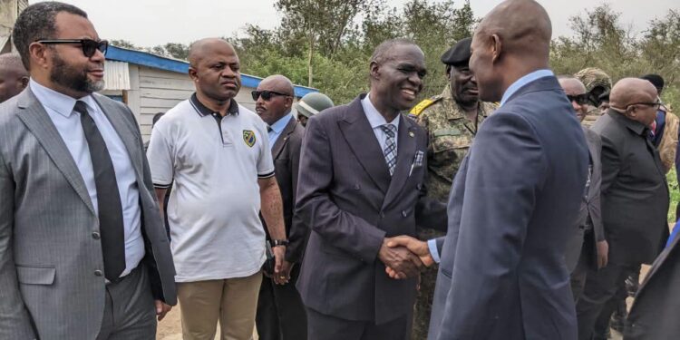 Nyuma y’igihe atagaragara, Guverineri Jean-Jacques Purusi Sadiki yagarutse i Uvira, ashimangira ko umutekano n’amahoro ari byo bizashyirwa imbere
