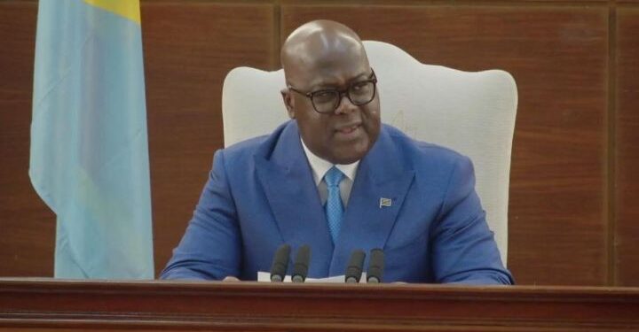 Tshisekedi Agiye Kugeza ku Banye-Congo Ibisobanuro ku Kiganiro cya Politiki, Mu gihe Intambara mu Burasirazuba Ikomeje