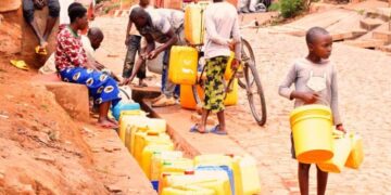 Ibura ry’amazi i Bujumbura mu Burundi riravuza ubuhuha, CNDD-FDD irabishinjwa