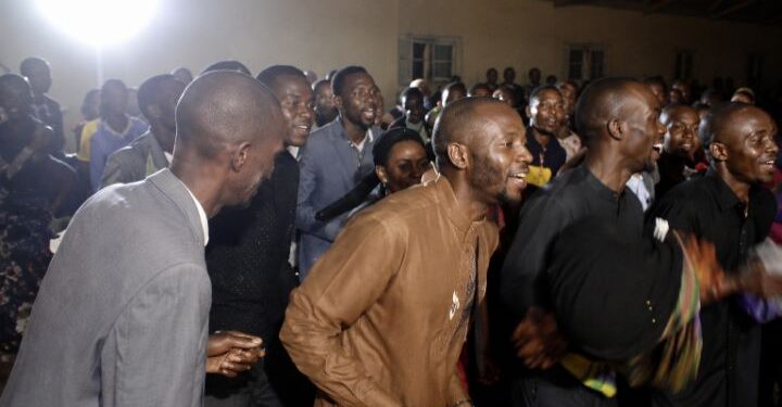 Apostle Alice na Col. Cobra Bakomeje Urugendo rw’Ivugabutumwa muri Minembwe, Bageze mu Nsengero Zirenga 10: Menya Byinshi kuri Iyi Ziara n’Ubutumwa bw’Imana Buyikubiyemo