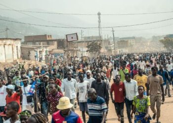 Uvira: Abaturage Basohotse mu Mihanda Basaba Amahoro, Banamagana Isahurwa ry’Ibyabo