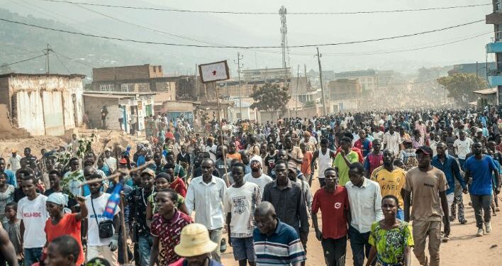 Uvira: Abaturage Basohotse mu Mihanda Basaba Amahoro, Banamagana Isahurwa ry’Ibyabo