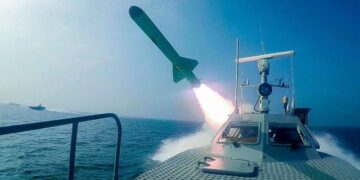 Iran Yarahiriye Kwihorera kuri Amerika Nyuma y’Igitero ku Kirwa cya Larak