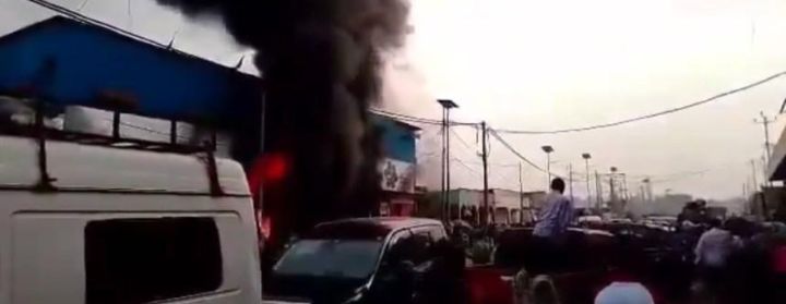 Kinshasa: Iduka ry’Ibikoresho by’Ubucuruzi Ryahindutse Umuyonga muri Camp PM