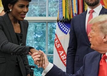 Amacenga mu kiganiro cya Hariana na Perezida Trump: Yari agiye kuvuga ku Rwanda na RDC, Trump ahindura ikiganiro kuri Ebola