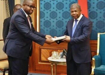 Perezida Tshisekedi yohereje intumwa i Luanda, igeza kuri Lourenço ubutumwa ku kibazo cy’uburasirazuba bwa RDC
